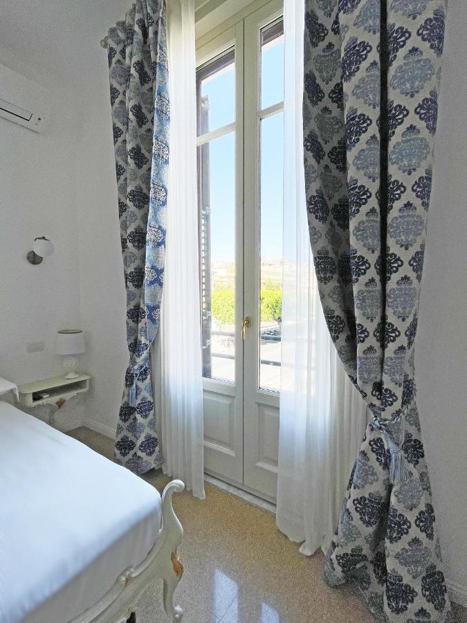 Isola - Smart Aparthotel 墨西拿 外观 照片