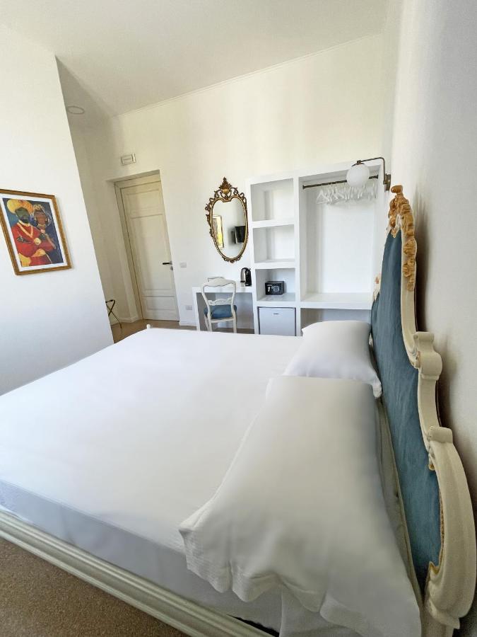 Isola - Smart Aparthotel 墨西拿 外观 照片